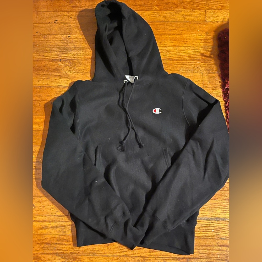 Black sweatshirt